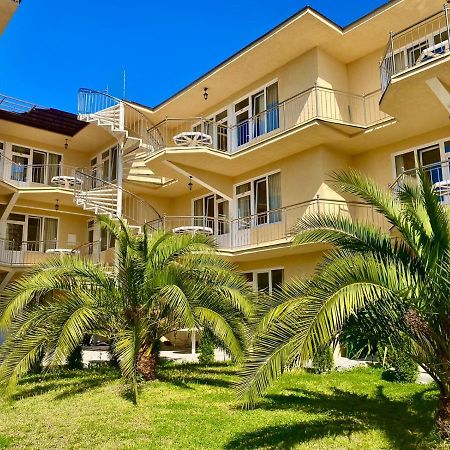 Mini Hotel Diva Alakhadzi Kültér fotó