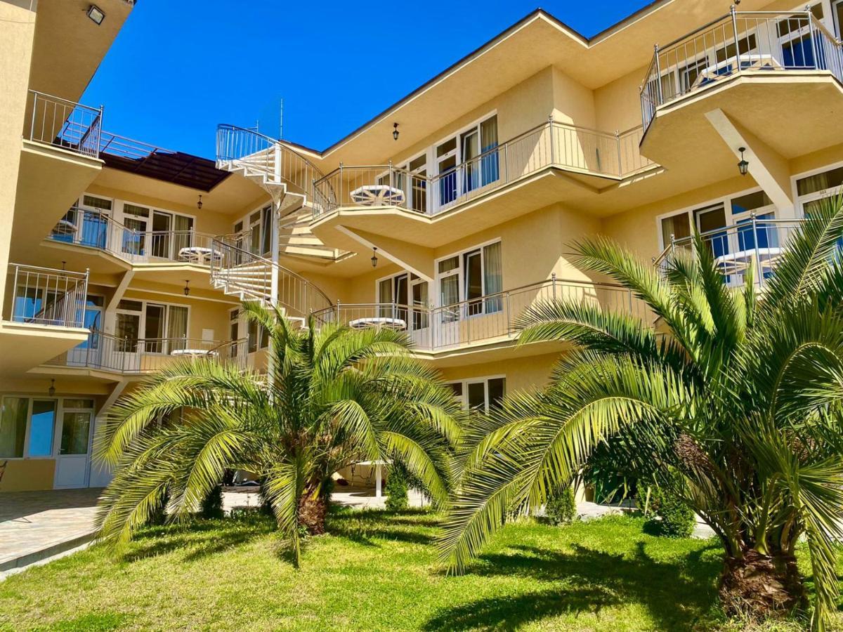 Mini Hotel Diva Alakhadzi Kültér fotó