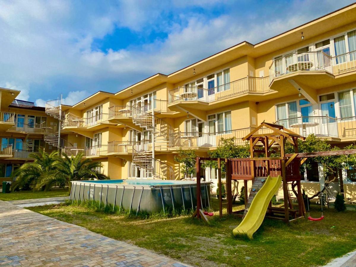 Mini Hotel Diva Alakhadzi Kültér fotó